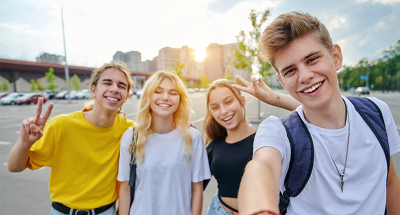 Університет Технологій і Мистецтв у галузі прикладних наук у Варшаві  foto1-327